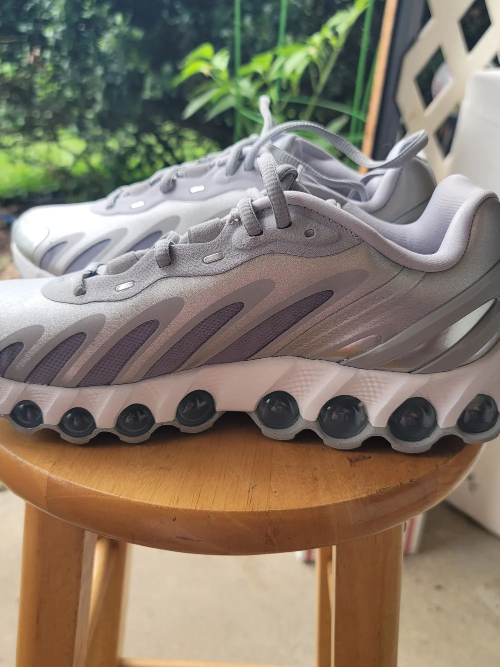 NWOT Nike AirMax Dn8 Gray Metallic Runner Sneakers. 8.5 Womens. 7 Mens. Boxed